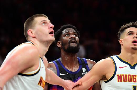 NBA今日数据最新，东契奇三双封神，约基奇再刷历史纪录